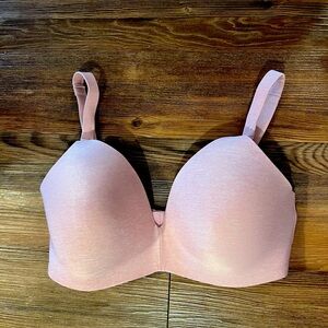 Like new, maternity nursing bra, buttery soft, size 38C thyme maternity